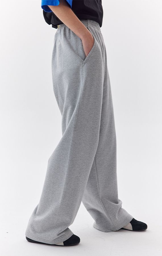 WOMEN'S SWEATPANTS